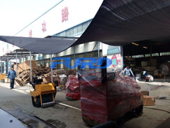 福瑞得機械微動態(tài)--座駕壓路機、手扶壓路機、灌縫機包裝發(fā)貨